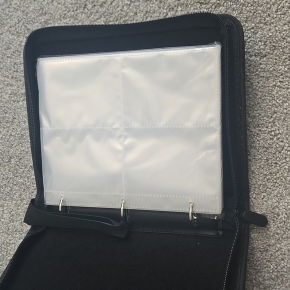 Pokémon 3 Ring Binder Card Album Pikachu & Bulbasaur - Picture 3 of 4